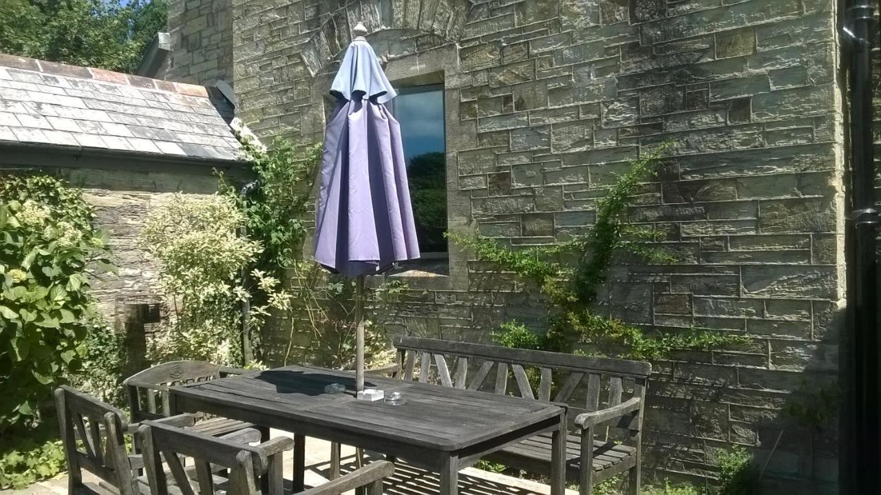 Peregrine Hall Lostwithiel Exterior photo