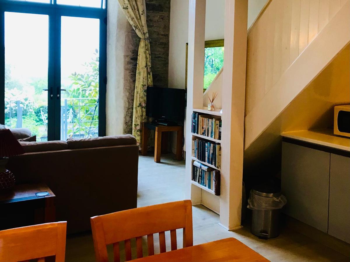 Peregrine Hall Lostwithiel Exterior photo