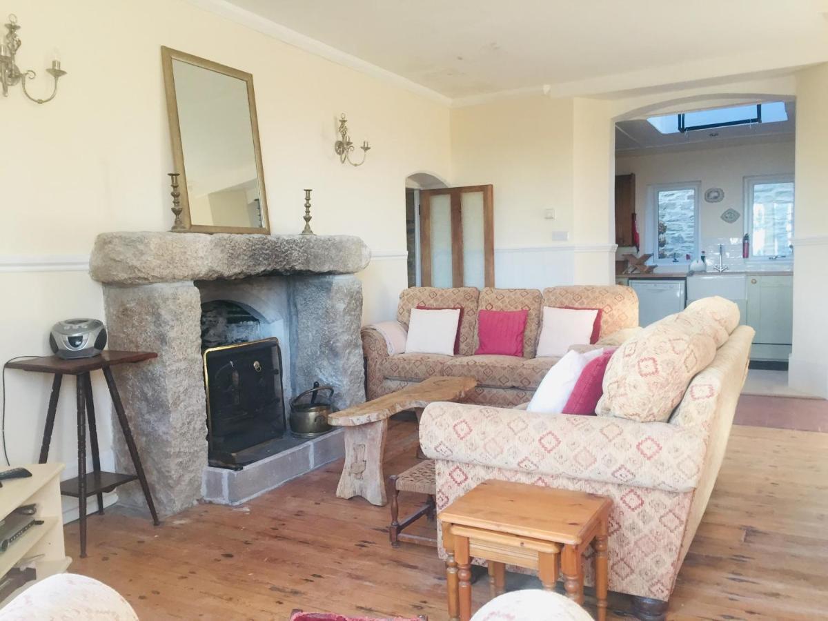 Peregrine Hall Lostwithiel Exterior photo